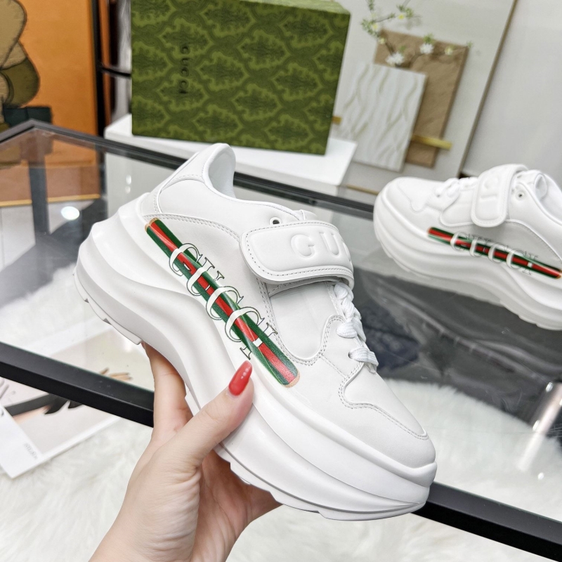 G*u*i casual shoes
